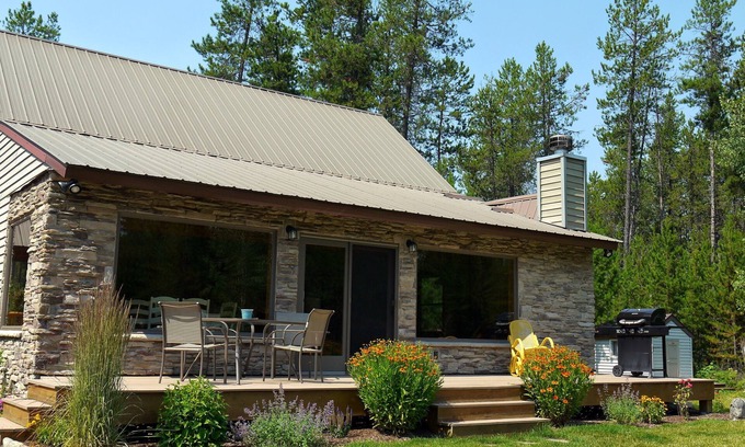 Coram House | Family Home just 7 Miles From Glacier National Park