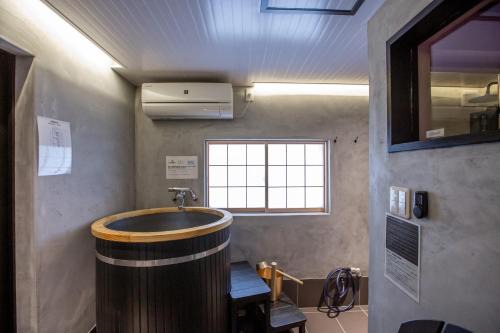 Tanimachi Apartment | Family Home Karahori House