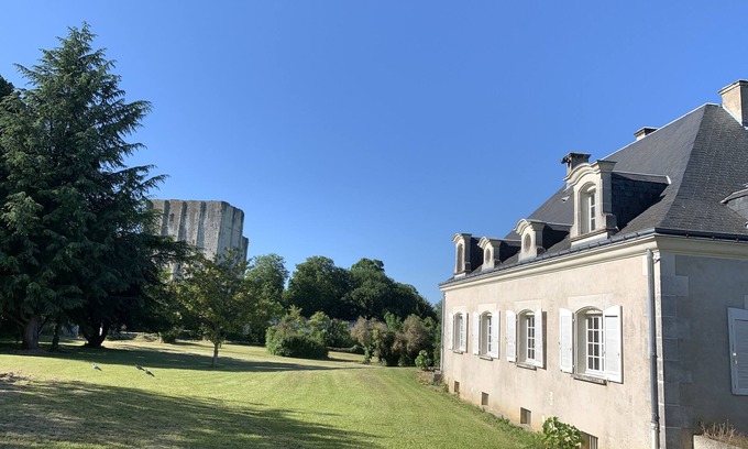 Loches House | Family home, magnificent view, large garden, close to the châteaux of the Loire Valley