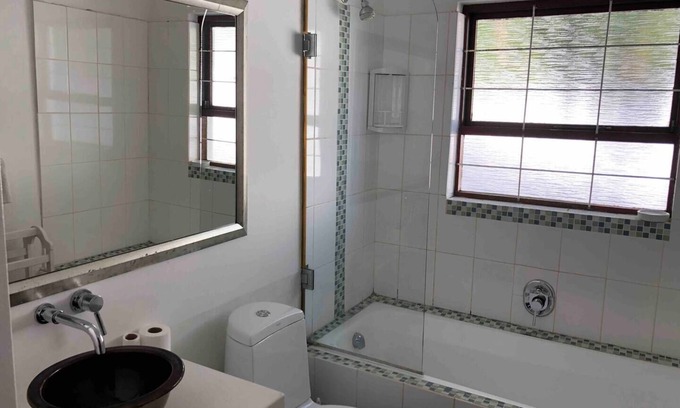 Hout Bay House | Family Home with pool, Sleeps 6 and Pet Friendly