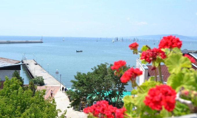 Balchik Hotel | Family Hotel Magnolia