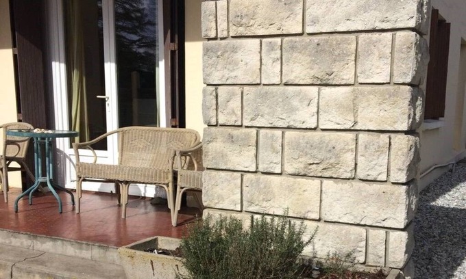 Bias Apartment | Family house for 6 people in Bias, 9 km from Lespecier beach