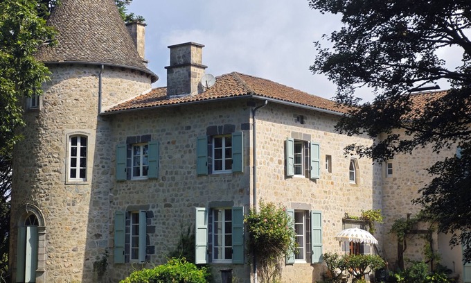 Saint-Etienne-Cantales Other | Family Manor House for 10 persons