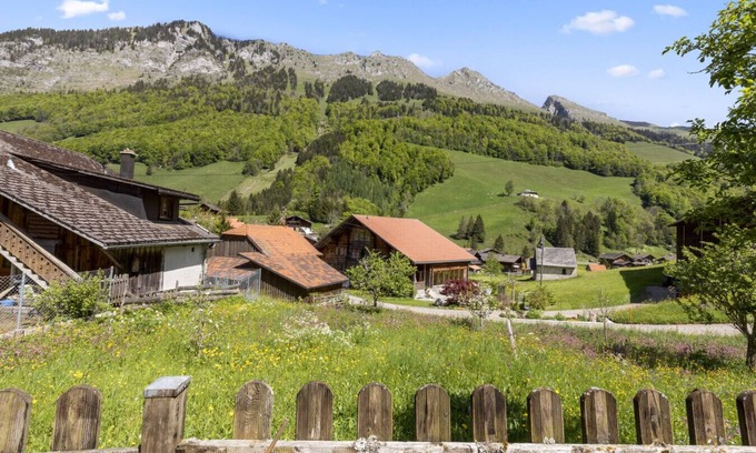 Jaun House | Family & Nature in a Traditional Chalet