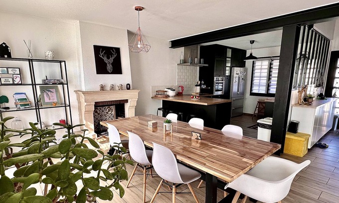 Chennevieres-sur-Marne House | Family Oasis with 3 bedrooms, garden, and terrace near Paris