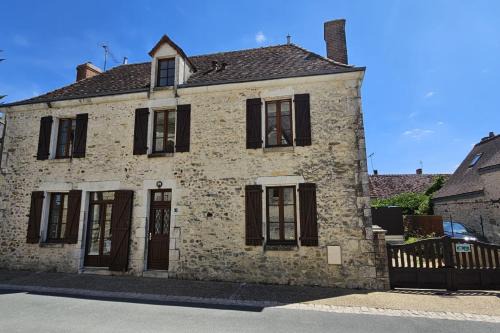 Lureuil House | Family or friends getaway in Lureuil 5 bedrooms terrace air condition