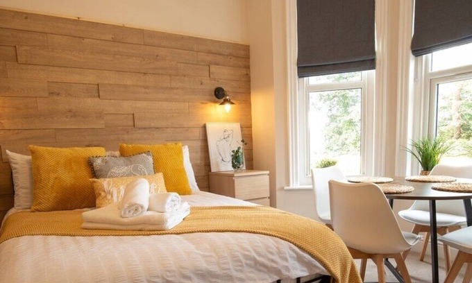 Eastbourne Apartment | Family place, close to beach