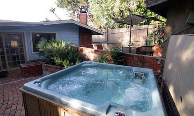 Hidden Valley House | Family Reunions Large Groups 2 homes + Studios Sleeps 29 Volleybal Ct 2 Hot tubs