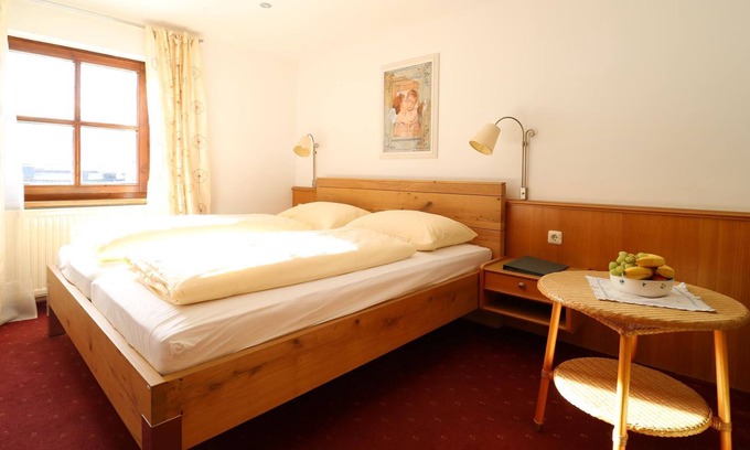 Rauris Cottage | Family room 2-room half board - Hotel Bräu***