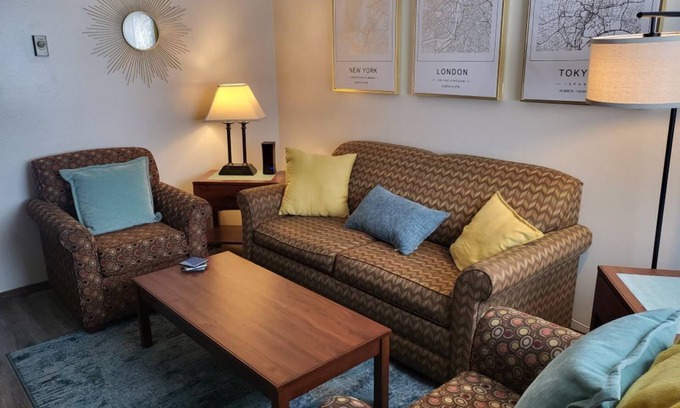Columbia Falls Apartment | Family run Cozy Comfortable Condo Central to everything