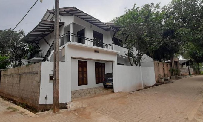 Anuradhapura Apartment | Family Time Holiday Home