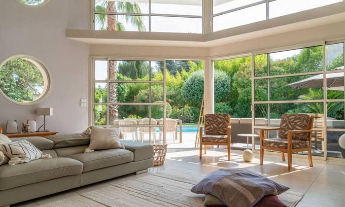 Castelnau-le-Lez House | Family Villa With Pool Walking Distance to the Center of the Village