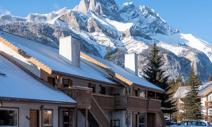 Banff House | Family Week 2025 (Feb 16-23, 2025) - Banff Rocky Mountain resort - 2 Bed/2 Bath