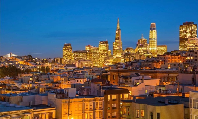 Russian Hill House | Famous Roof Top Penthouse with incredible view