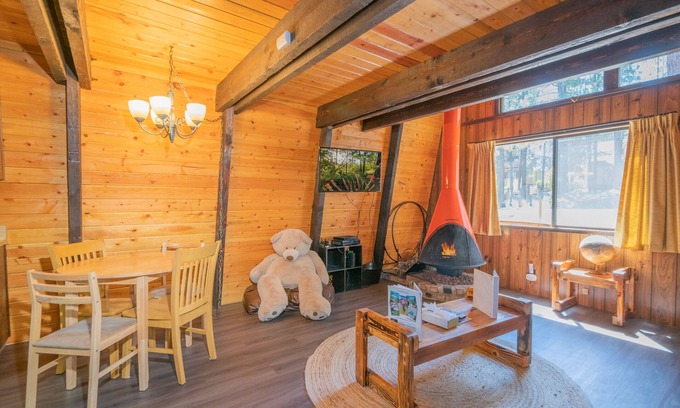 Big Bear Lake House | Fanciful Winter's Lake - Portable AC, Walk to Lake, Close to Village, Fireplace, Barbecue