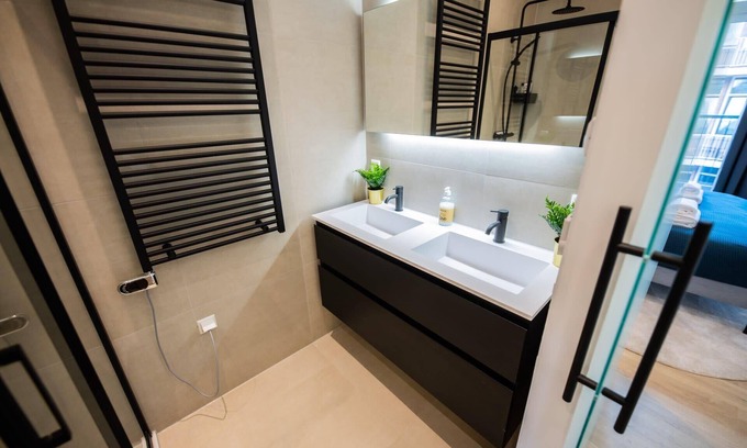 Centrum Apartment | Fancy 1 Bedroom Apartment 51m2 -SS177F-