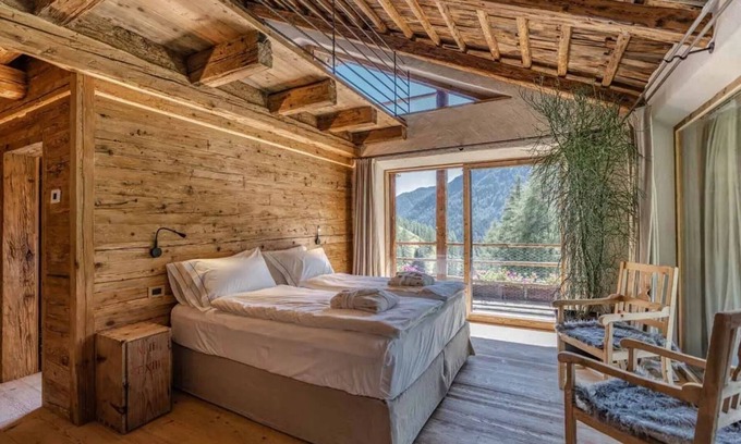 Livinallongo del Col di Lana Bed & Breakfast | Fantastic chalet