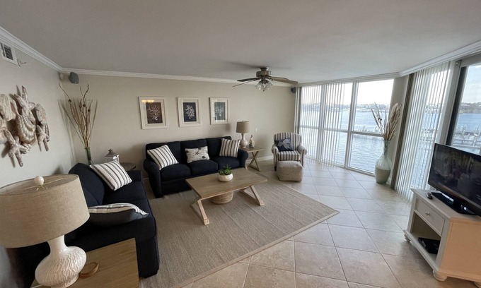 Ono Island Condo | FantaSea Experience Perdido Key #413 Boater and Beach desitination
