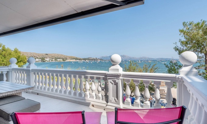 Puerto de Pollensa Apartment | Fantastic Apartment with Terrace, Seaview, Air Conditioning & Wi-Fi