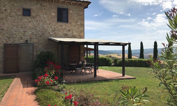 Volterra Condo | Fantastic apartment with terrace and pool overlooking Volterra