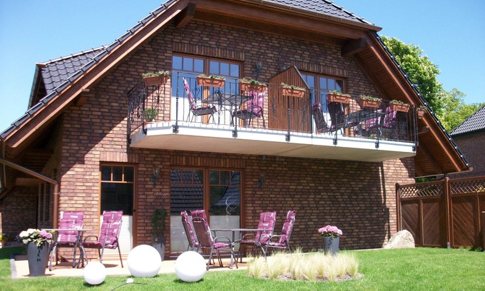 Sellin Condo | Fantastic holiday apartment on Lake Sellin