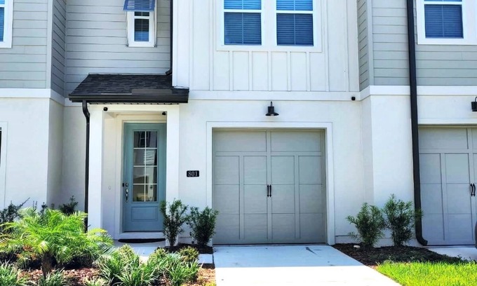 Davenport House | Fantastic Townhouse Champions Gate!