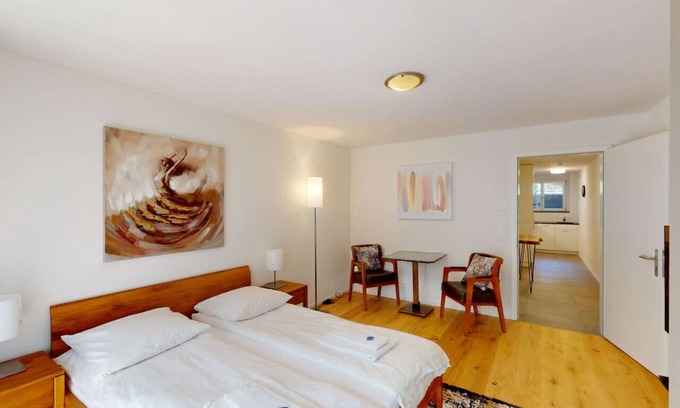 District 6 Apartment | Fantastic, very central studio (Sun 1)