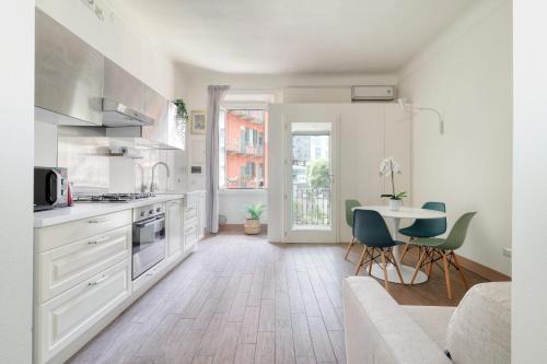 Centro Direzionale Apartment | Fara 33 Cozy flat in Centrale district