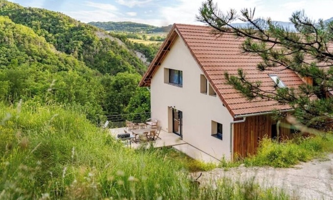 Gap Other | Farm cottage in Gap, quiet and cosy