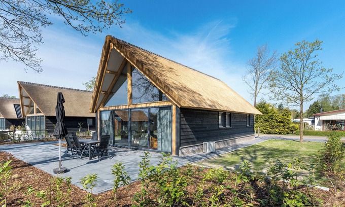 Baarle-Nassau Resort | Farm Lodge 674 - Three Bedroom Resort, Sleeps 6