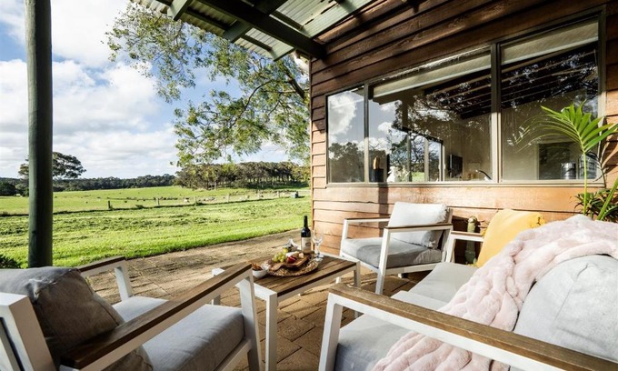 Burnside Apartment | Farm View Villa