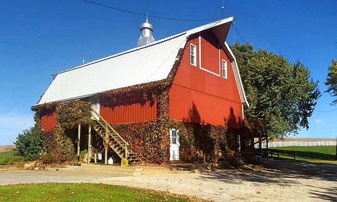 Montezuma House | Farmhouse ∙ 2 bedrooms ∙ 11 guests