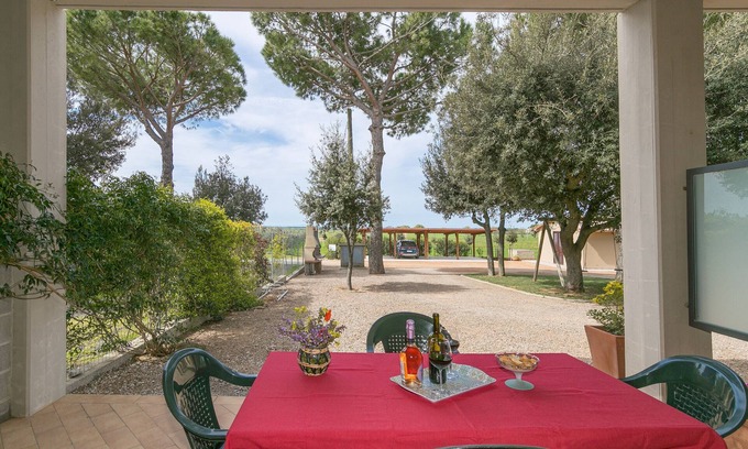 Bibbona Other | Farmhouse 'Agriturismo I Debbi - L'Olivo' with Private Veranda, Wi-Fi and Air Conditioning