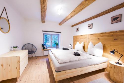 Eckartsberg Apartment | FarmHouse Eckartsberg im Zittauer Gebirge - Ferienwohnung mit 2 Schlafzimmern, Terrasse und WALLBOX
