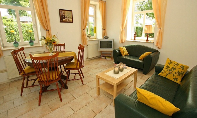 Beertsenhoven Other | Farmstay with Garden Views