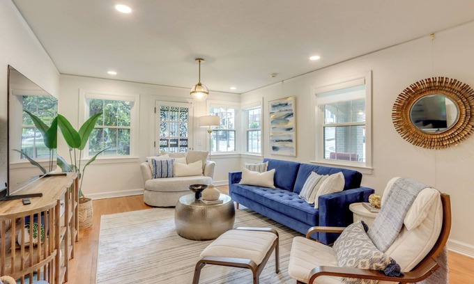 Fayetteville House | Fayetteville Home ~ 2 Blocks to Dickson Street!