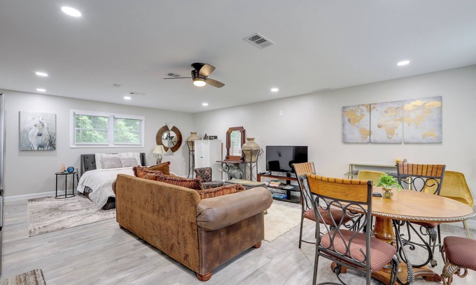 Fayetteville Apartment | Fayetteville Vacation Rental - Near Lake McIntosh!