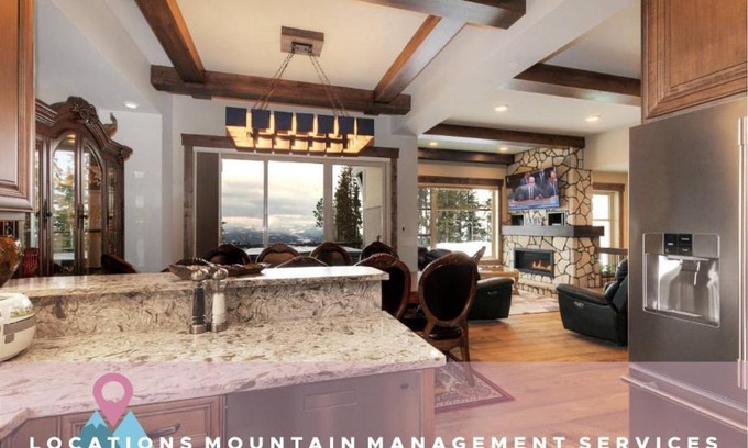 Big White Ski Resort House | Feathertop 480 - Stunning High-End House with Amazing Views