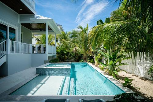 Holmes Beach House | Feelin' Beachy