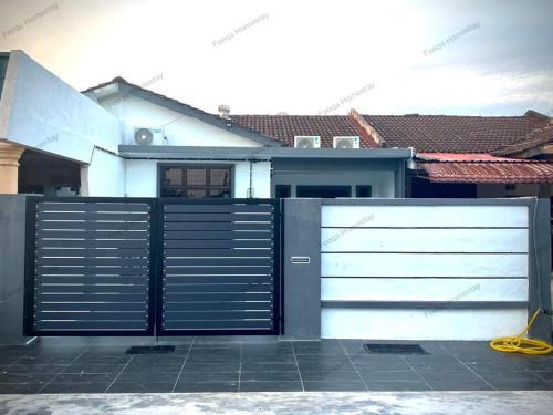 Port Dickson House | Feeqa Homestay & Pool Port Dickson