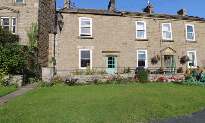Reeth Cottage | FELLSIDE, family friendly, character holiday cottage in Reeth
