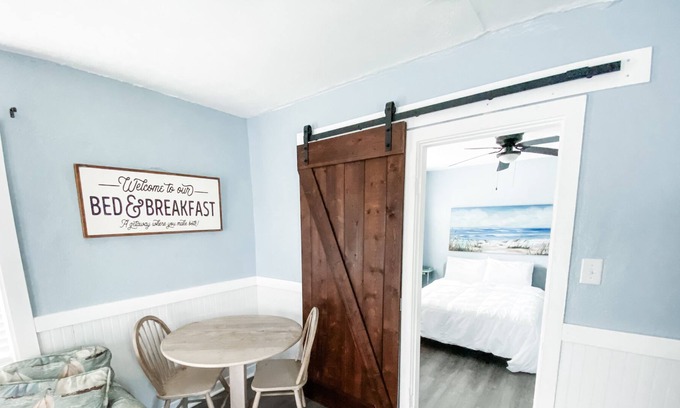 Tropic Cottage | Fenced in Riverview Cottage with Private Deck