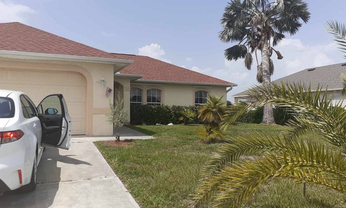 Sunshine House | Fenced Pet friendly Villa. nWinter special, Early booking (snowbird, Jetblue.)