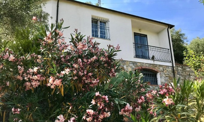 Diano San Pietro House | Ferienhaus für 4 Gäste mit 90m² in Diano San Pietro