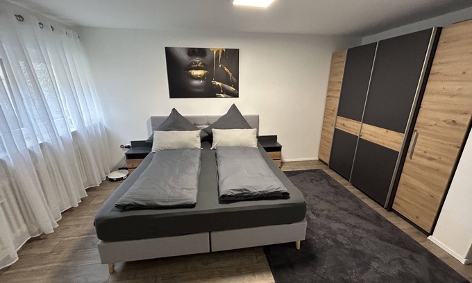 Altertheim Apartment | Ferienwohnung Altertheim II an Autobahn A81/A3