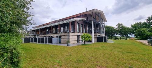 Hohen Wieschendorf Apartment | Ferienwohnung - "Am Weinstock No 13 - Aurora Vista"