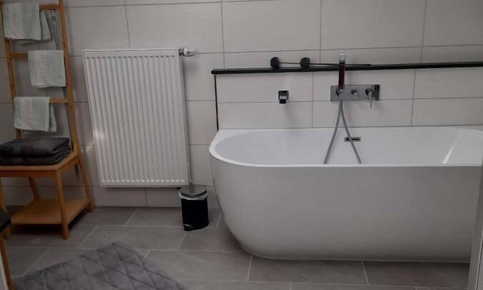 Langdorf Apartment | Ferienwohnung Gartenblick mit Südbalkon