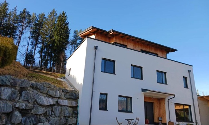 Villach Apartment | Ferienwohnung Gerlitzenblick
