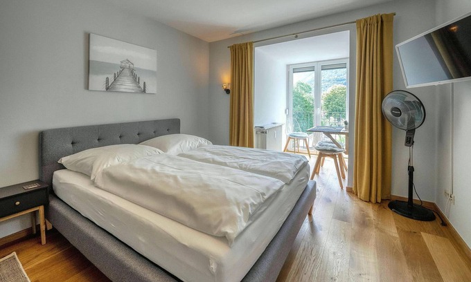 Gmain Apartment | Ferienwohnung Indigo