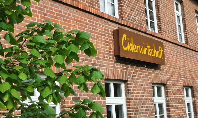 Burg Stargard Apartment | Ferienwohnung in der Ciderwirtschaft